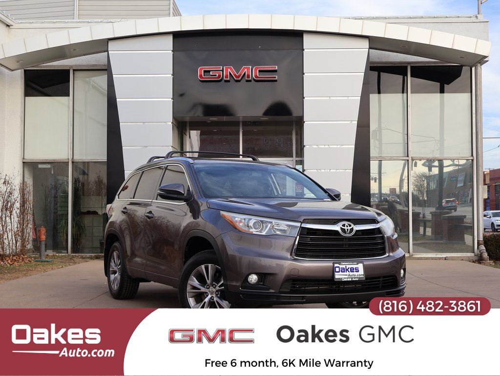 Used 2015 Toyota Highlander XLE image 1