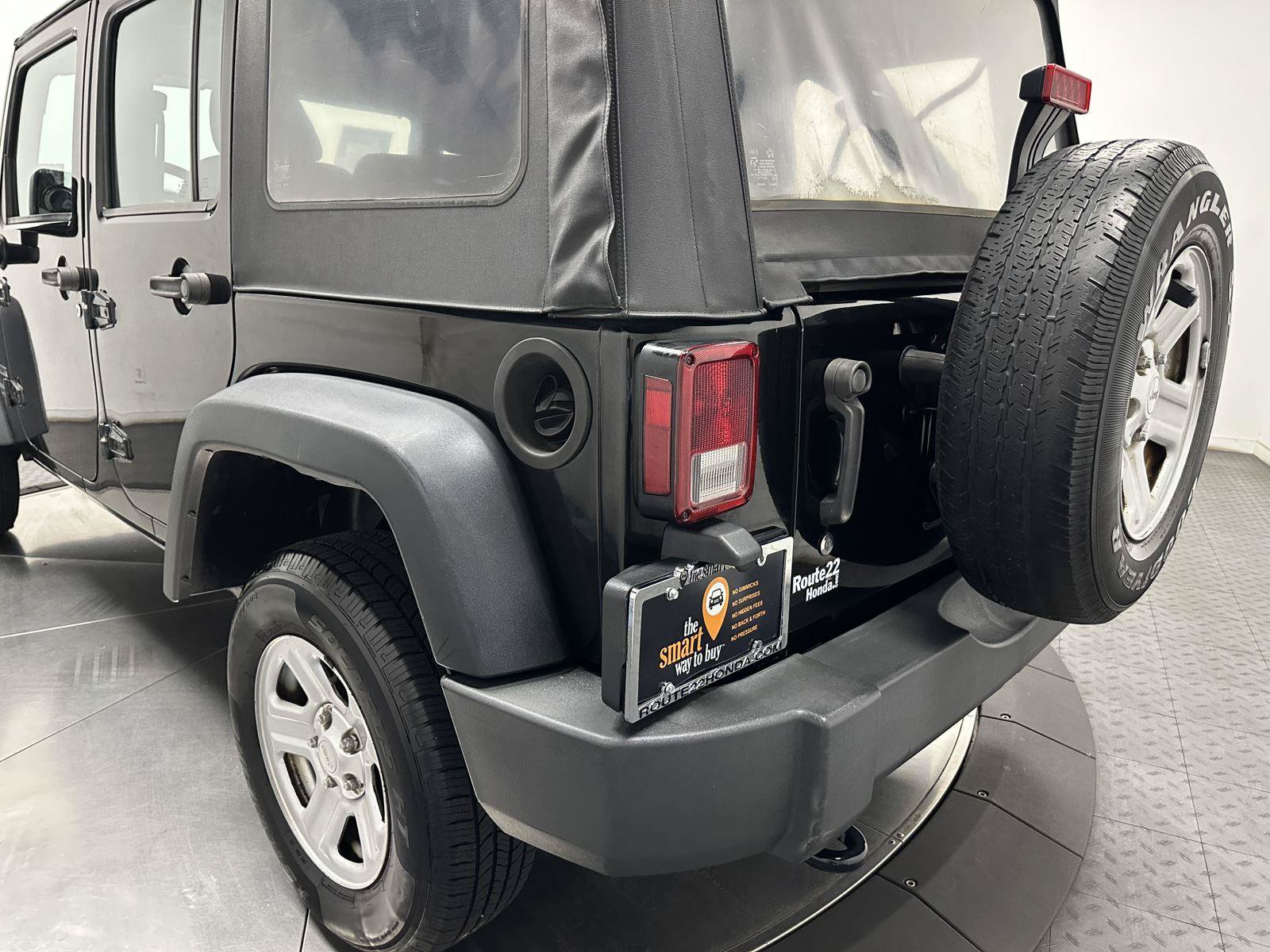 Used 2014 Jeep Wrangler Unlimited Sport w/ Connectivity Group AWD/4WD image 10
