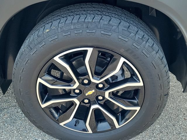 Used 2023 Chevrolet TrailBlazer ACTIV w/ Sun and Liftgate Package AWD/4WD image 9