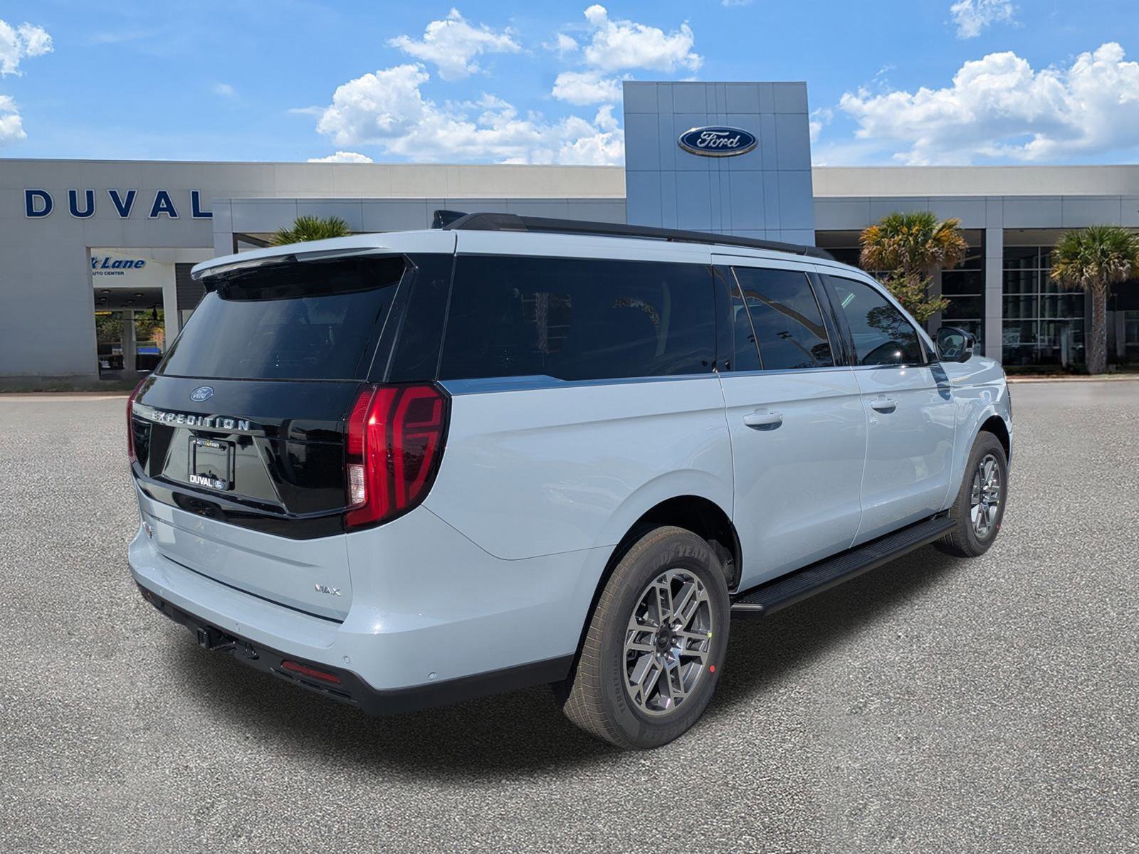 New 2025 Ford Expedition Max Active image 3