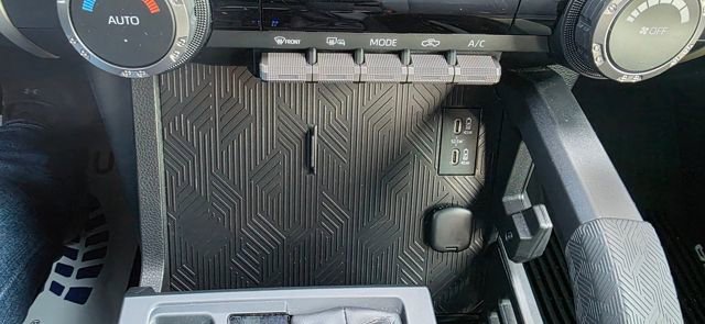 Used 2025 Toyota Tacoma TRD Sport image 22