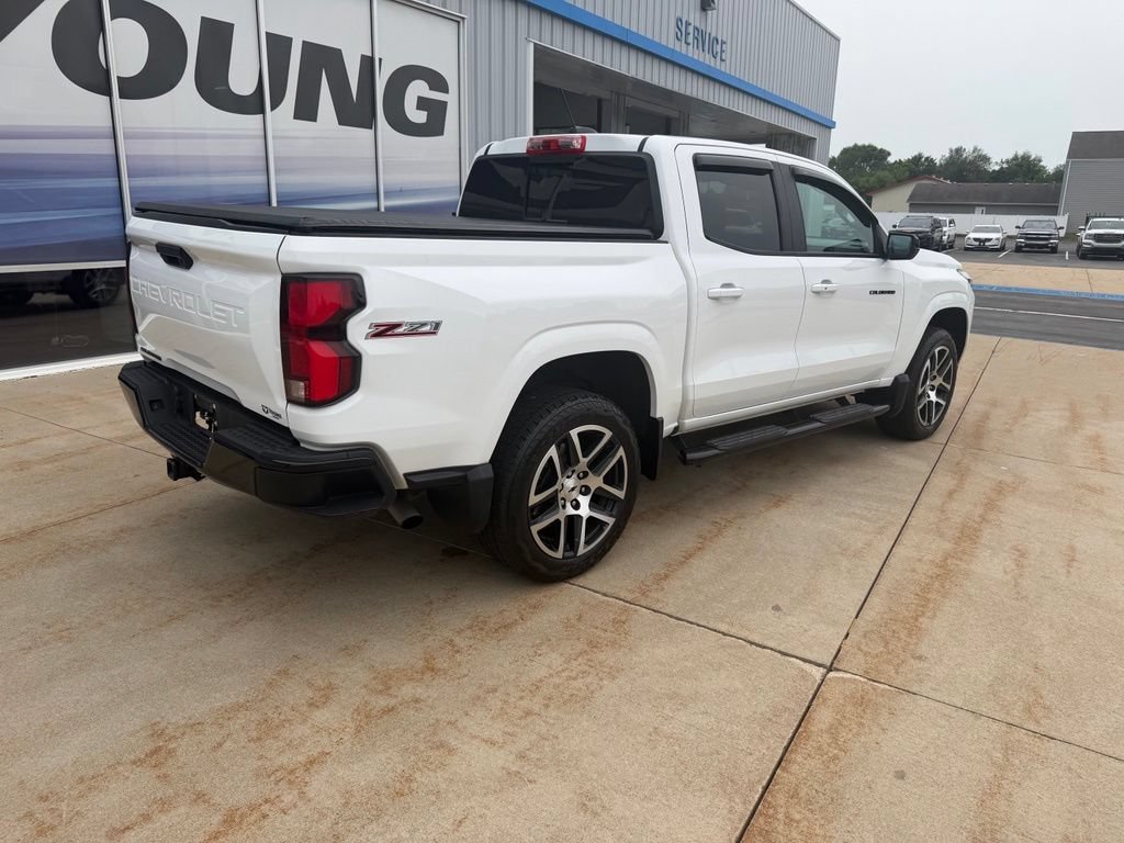 Used 2023 Chevrolet Colorado Z71 w/ Z71 Convenience Package 2 AWD/4WD image 3