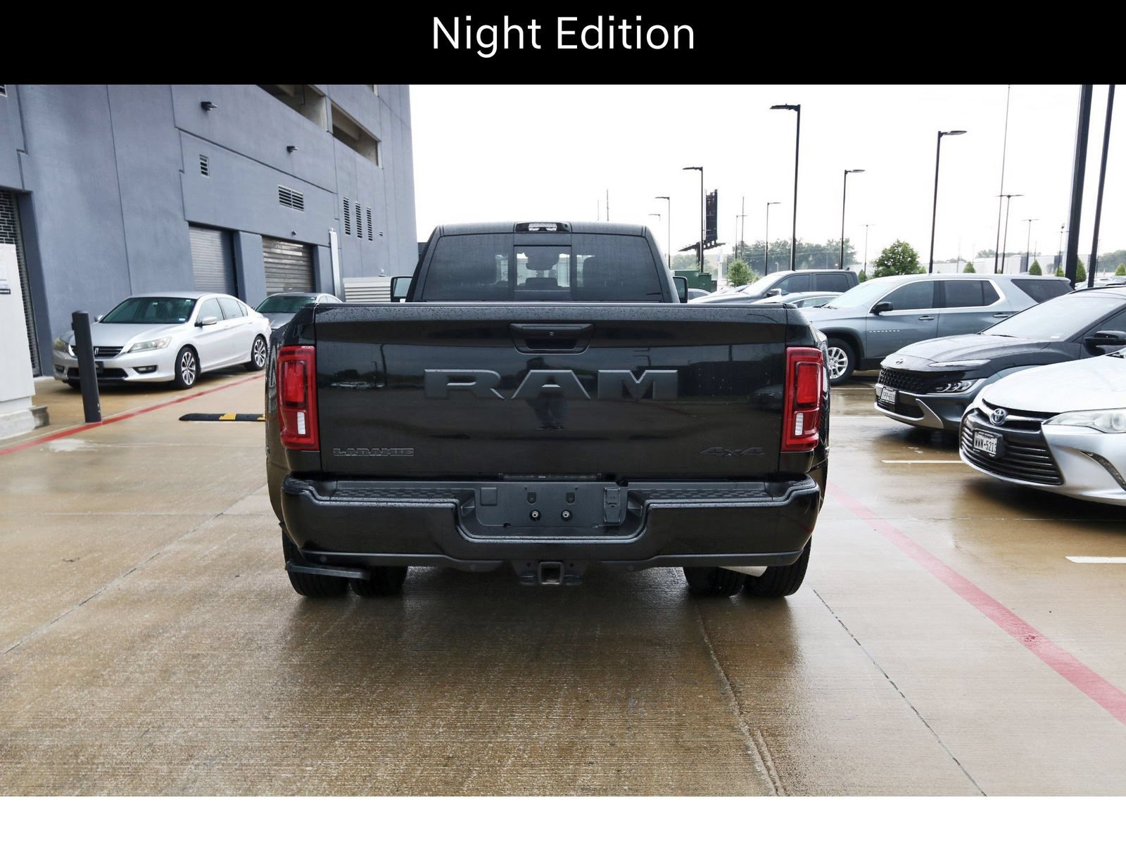 Used 2025 RAM 3500 Laramie AWD/4WD image 7