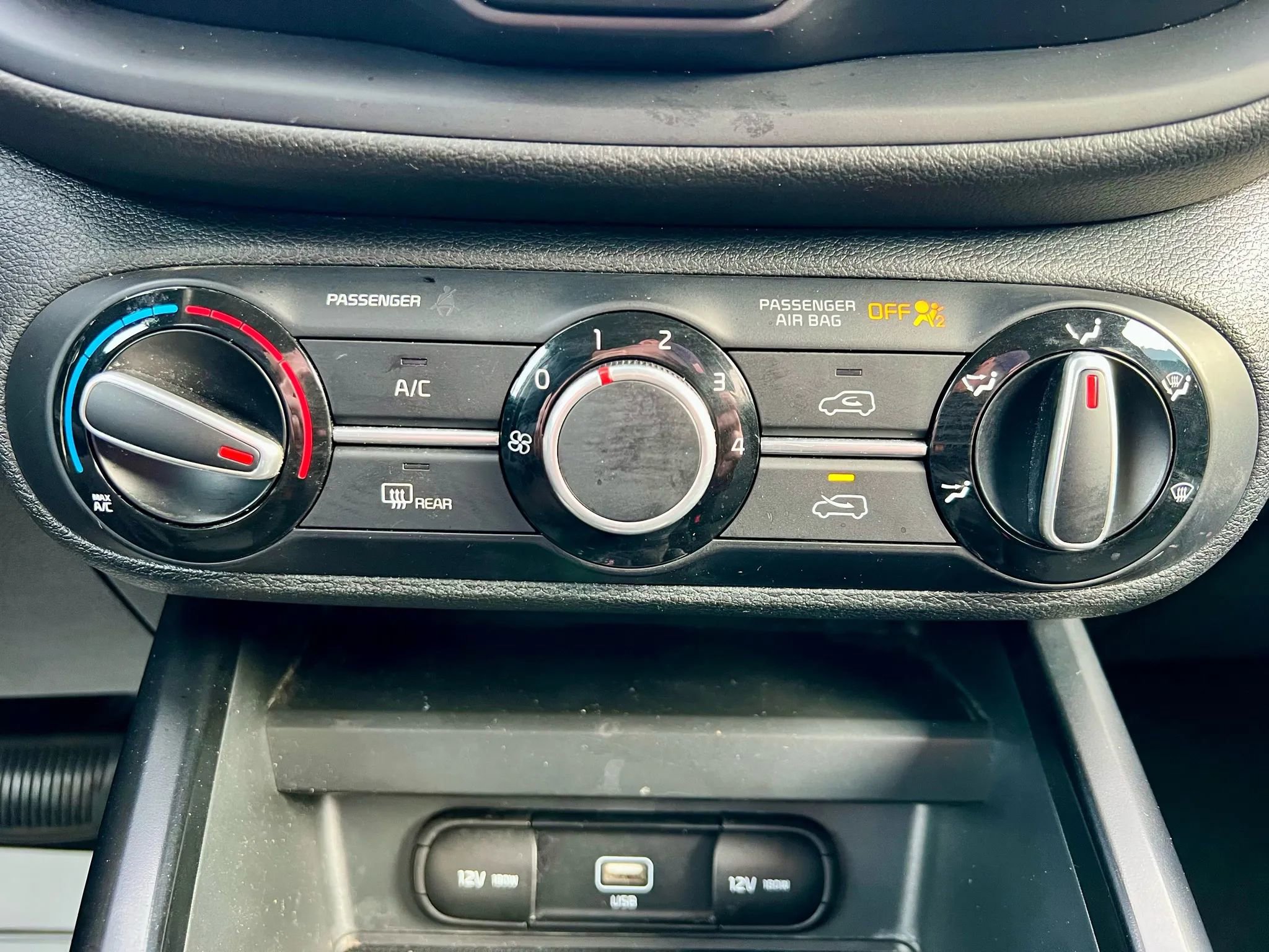 Used 2022 Kia Soul LX FWD image 25