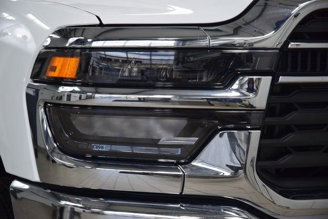 Used 2026 RAM 3500 Tradesman w/ Chrome Appearance Group image 6