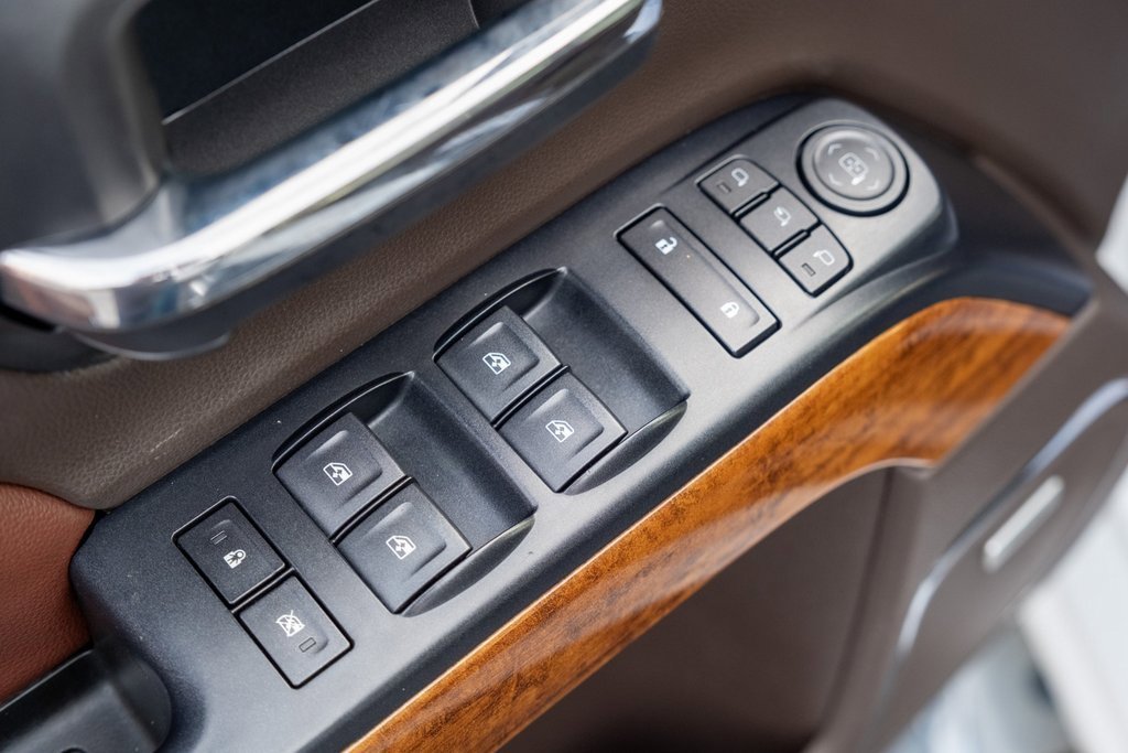 Used 2017 Chevrolet Silverado 2500 High Country w/ Duramax Plus Package image 28