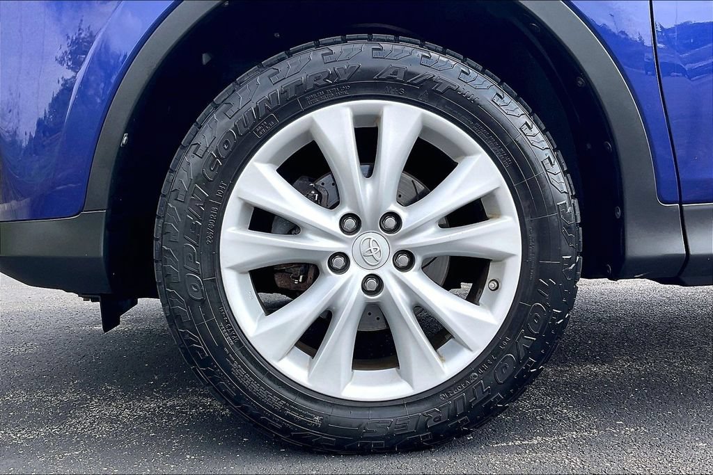 Used 2015 Toyota RAV4 Limited AWD/4WD image 9