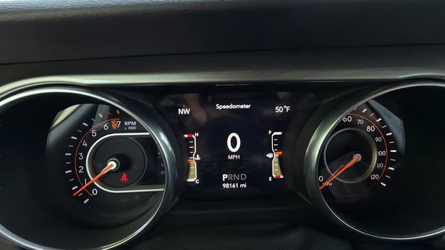 Used 2018 Jeep Wrangler Unlimited Sahara image 13