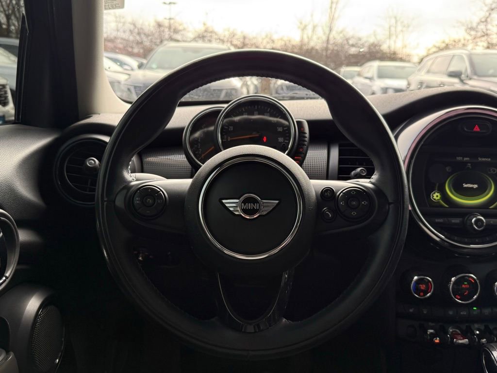 Used 2017 MINI Cooper 4-Door Hardtop image 20