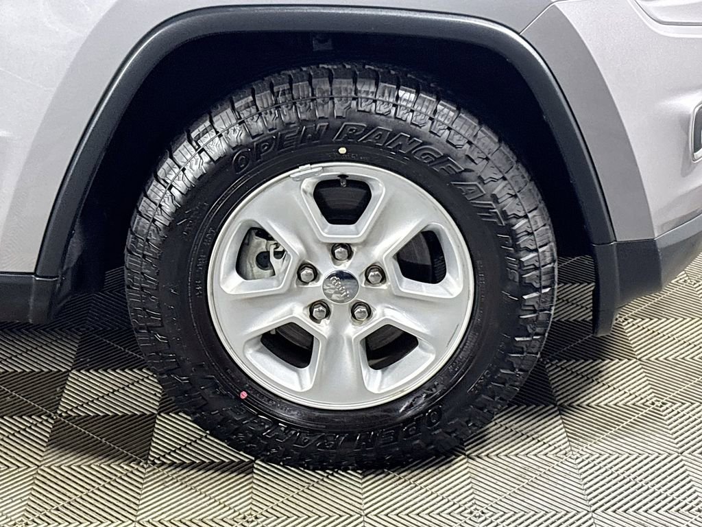 Used 2014 Jeep Grand Cherokee Laredo w/ Quick Order Package 23E image 21