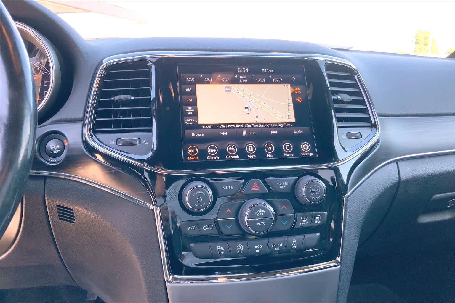 Used 2020 Jeep Grand Cherokee Limited AWD/4WD image 30