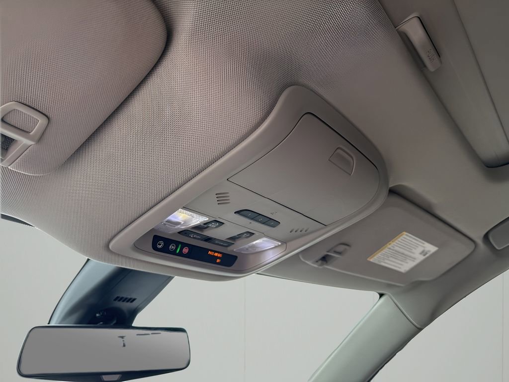 Used 2019 Buick Enclave Avenir w/ Avenir Technology Package image 38