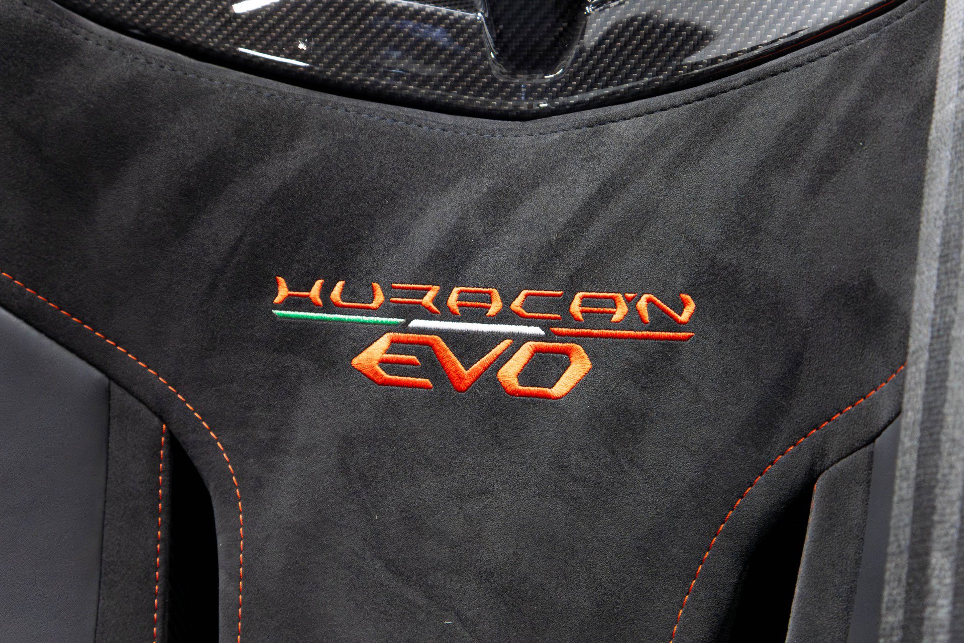 Used 2021 Lamborghini Huracan EVO RWD image 9