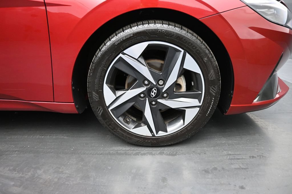 Used 2023 Hyundai Elantra Limited FWD image 10