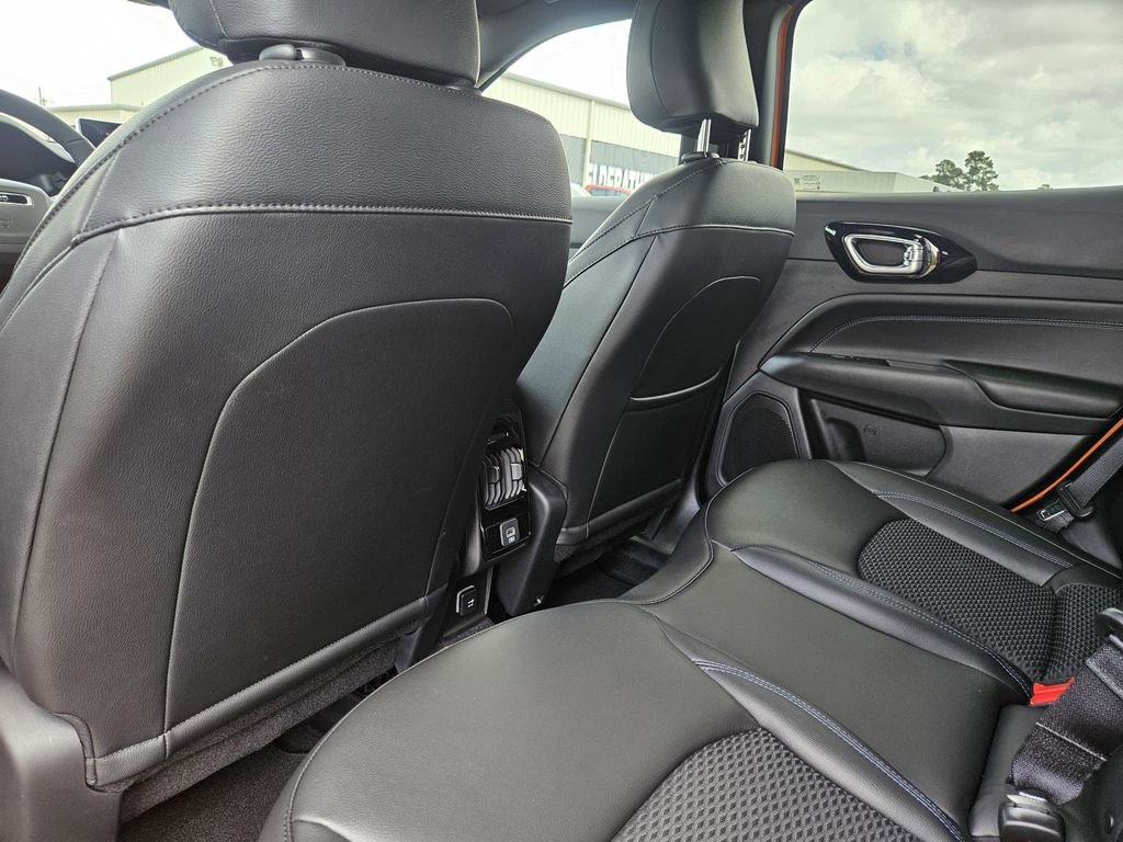 New 2026 Jeep Compass Latitude image 28