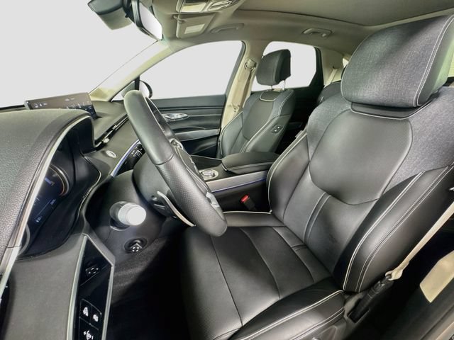 Used 2023 Genesis Electrified GV70 AWD/4WD image 18