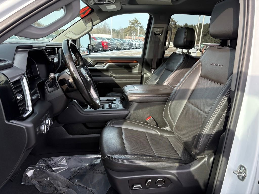 Used 2024 GMC Sierra 3500 Denali w/ Denali Reserve Package image 14