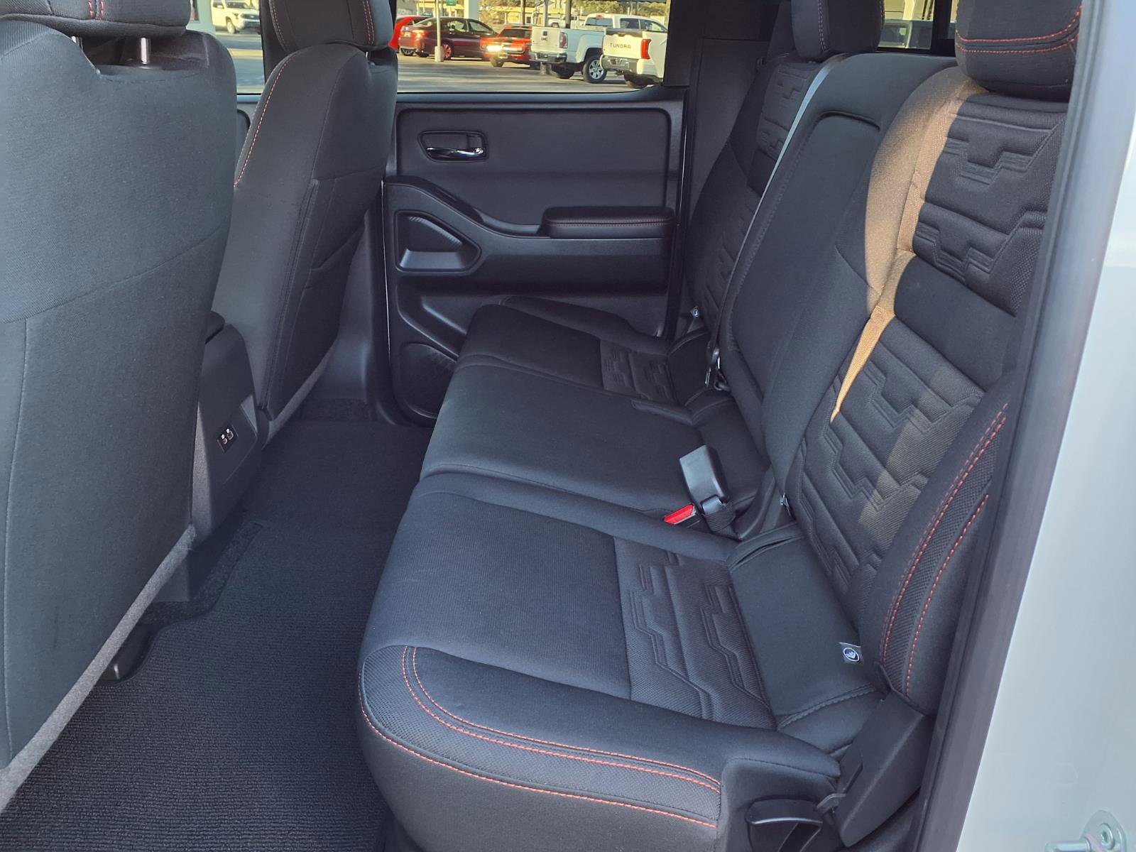 Used 2024 Nissan Frontier PRO-4X w/ Off-Road Protection Package image 15