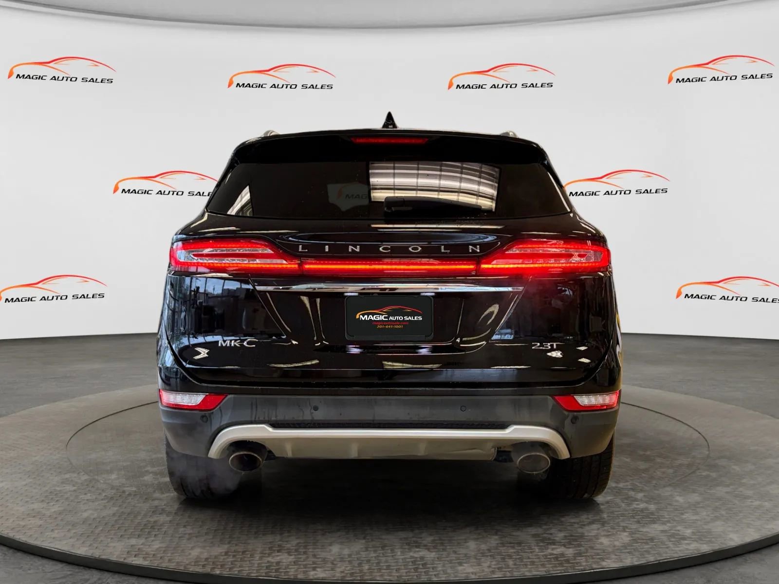 Used 2019 Lincoln MKC Reserve w/ MKC Climate Package AWD/4WD image 9