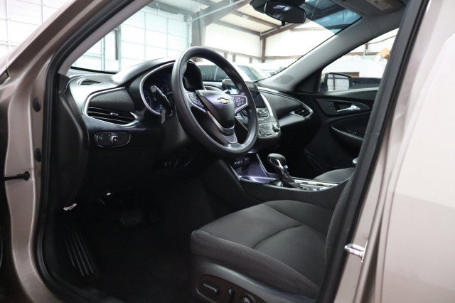 Used 2023 Chevrolet Malibu LT w/ Driver Confidence Package FWD image 30