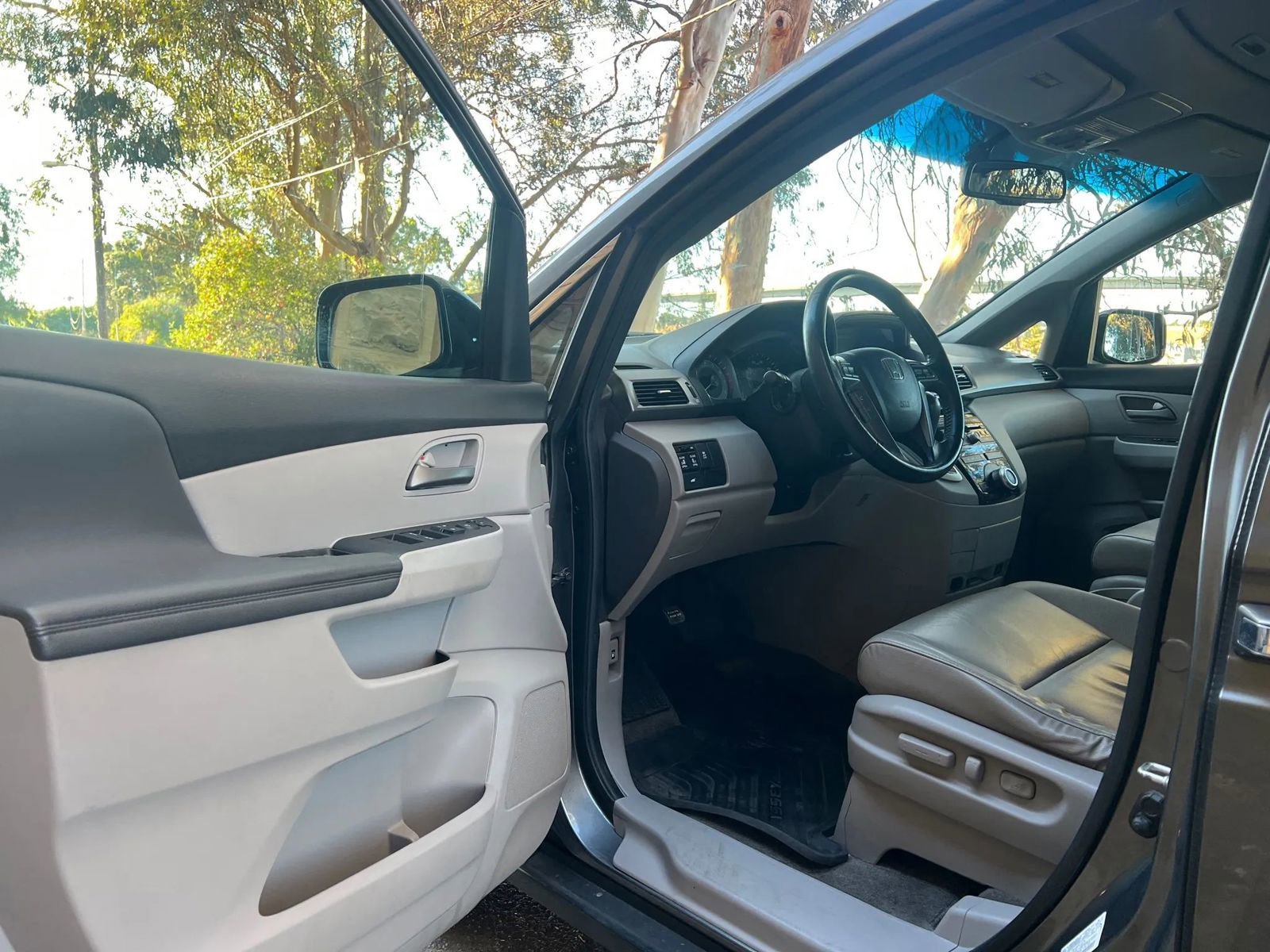 Used 2012 Honda Odyssey EX-L image 12