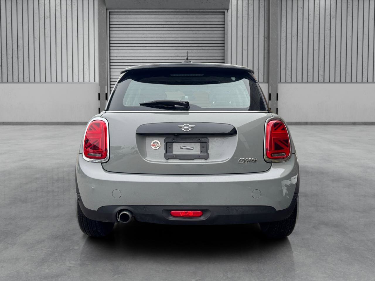 Used 2021 MINI Cooper 2-Door Hardtop w/ Storage Package image 9