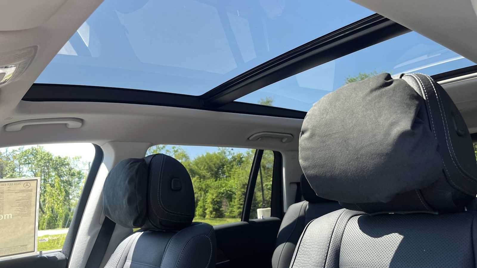 New 2026 Mercedes-Benz GLS 450 4MATIC image 32