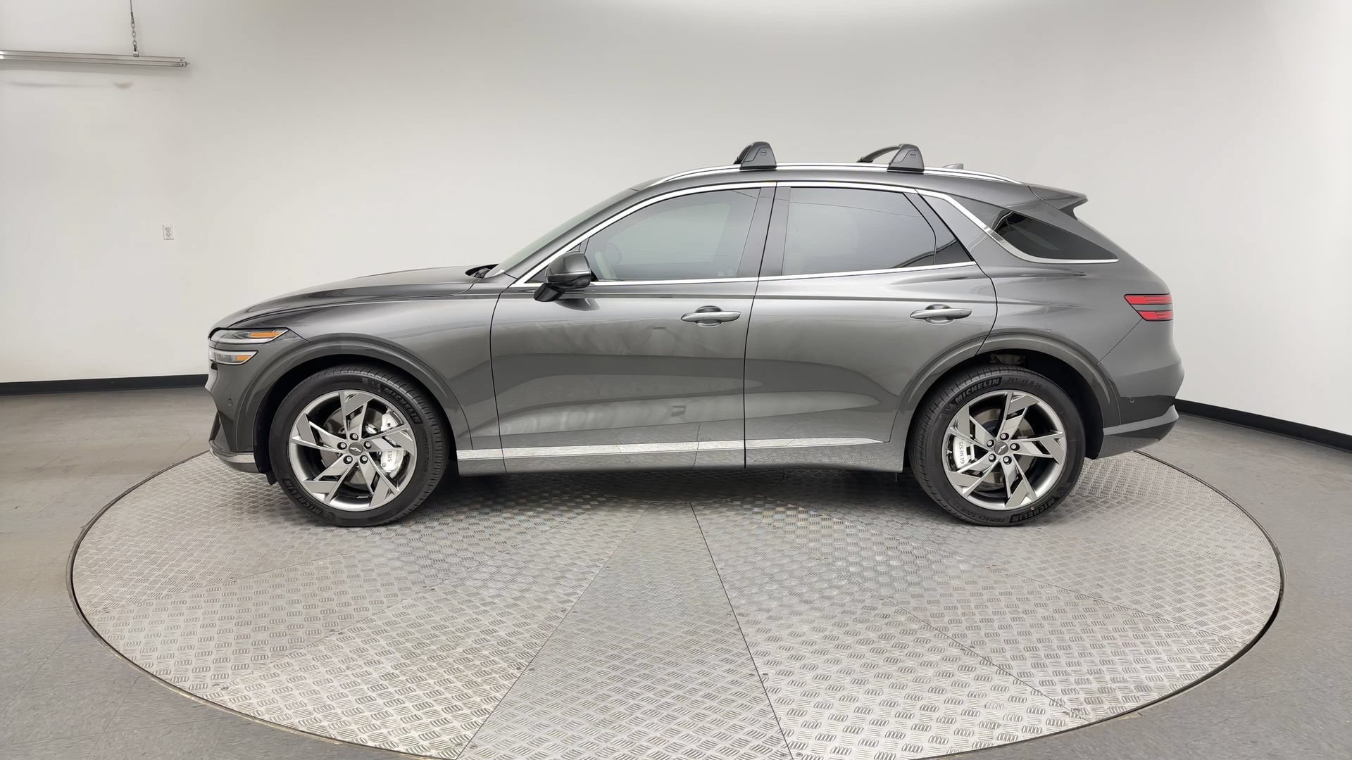 Certified 2025 Genesis Electrified GV70 w/ Prestige Package AWD/4WD image 5