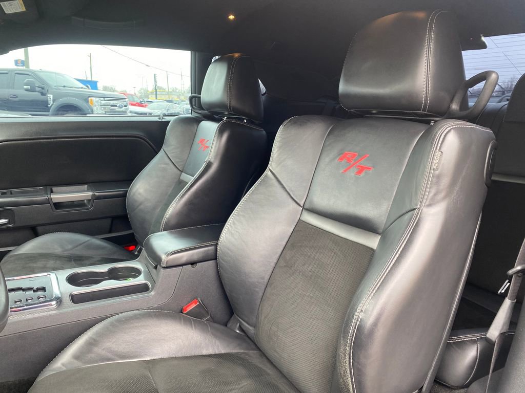 Used 2014 Dodge Challenger R/T image 11