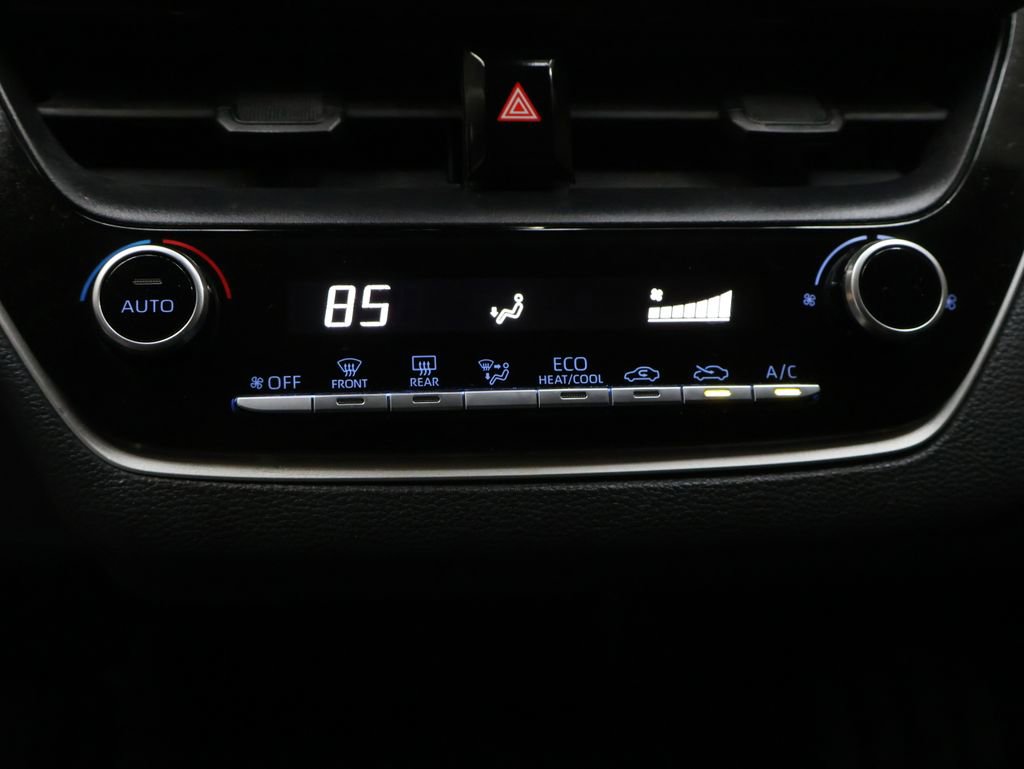 Used 2022 Toyota Corolla LE image 22