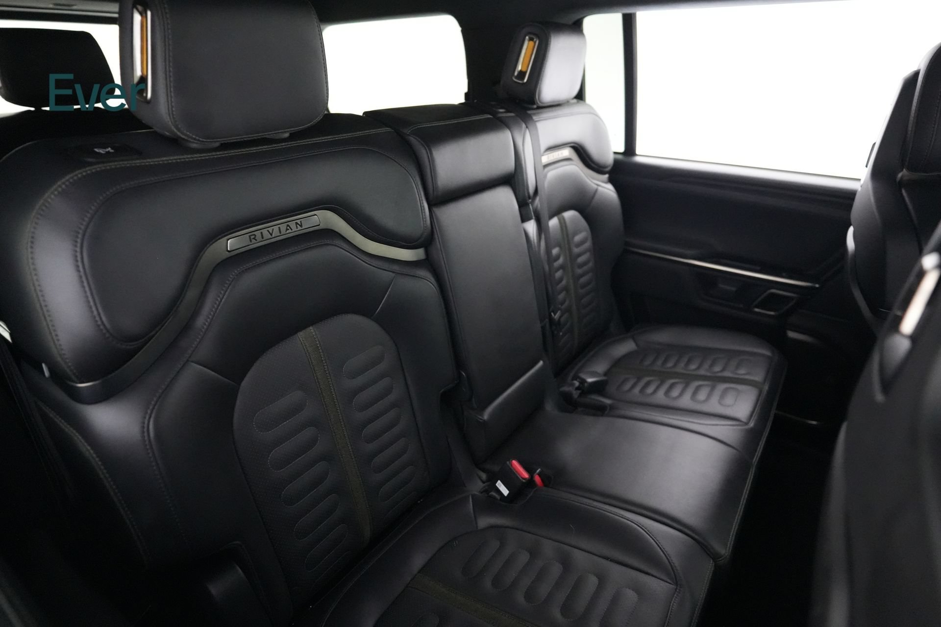 Used 2023 Rivian R1S Adventure AWD/4WD image 5