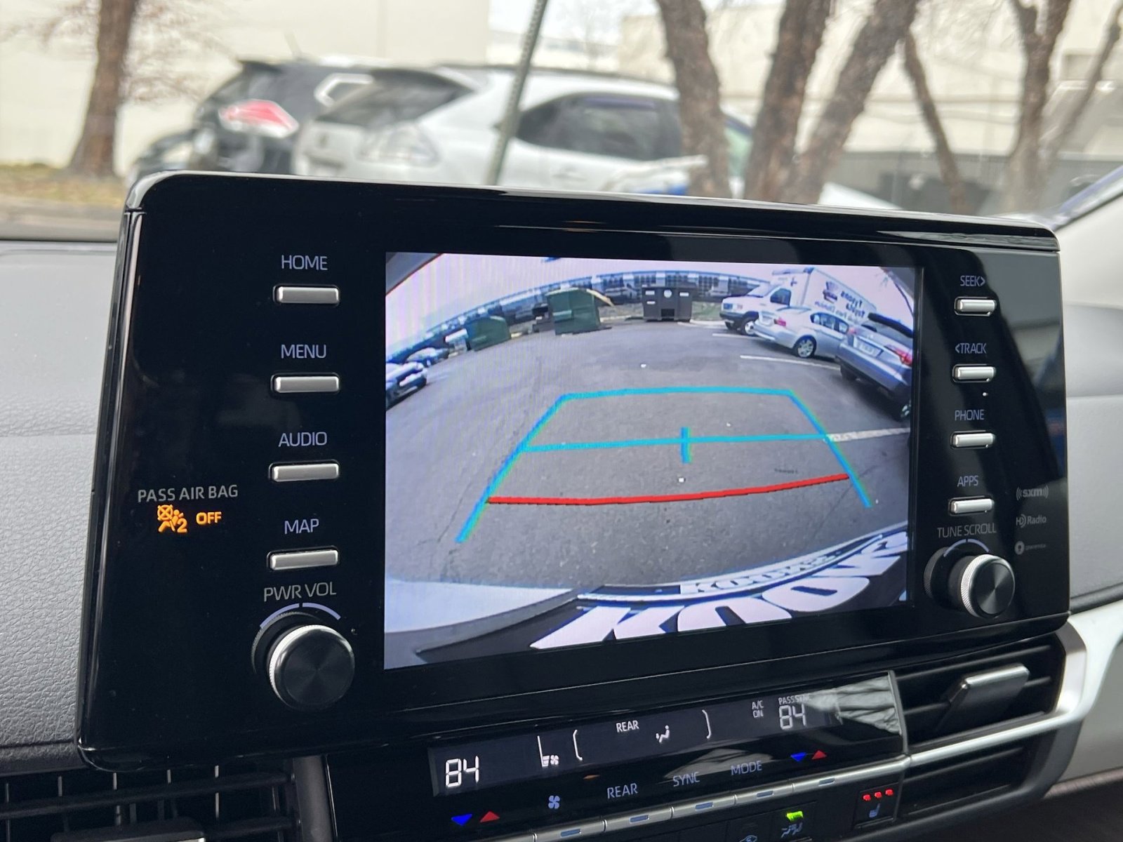 Used 2024 Toyota Sienna XLE image 18