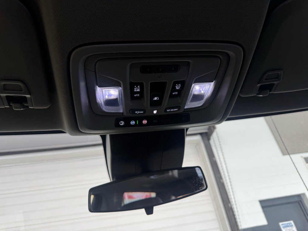 Used 2024 Chevrolet Silverado 1500 LT Trail Boss w/ Convenience Package II AWD/4WD image 19