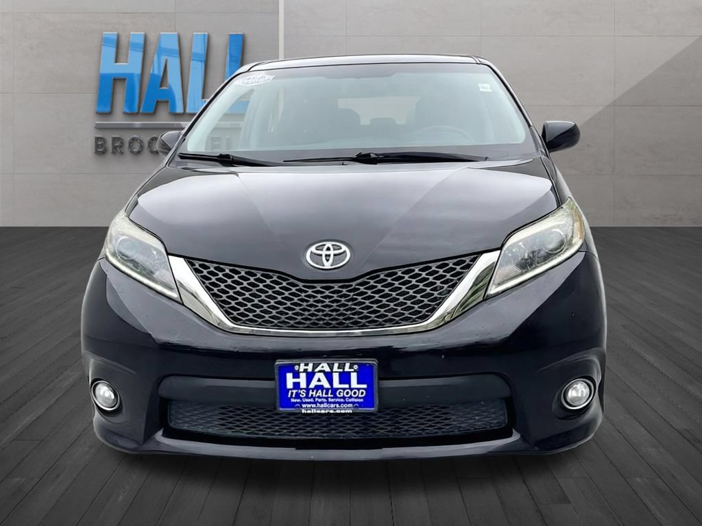 Used 2016 Toyota Sienna SE w/ SE Preferred Package FWD image 8
