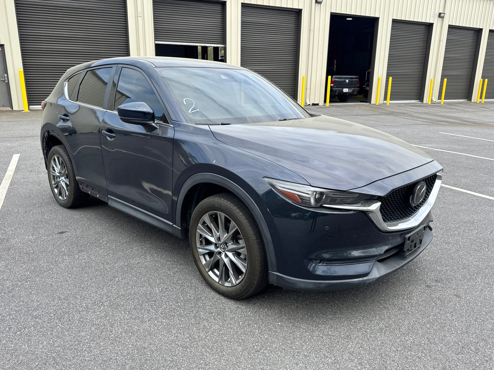 Used 2019 MAZDA CX-5 Signature AWD/4WD image 3