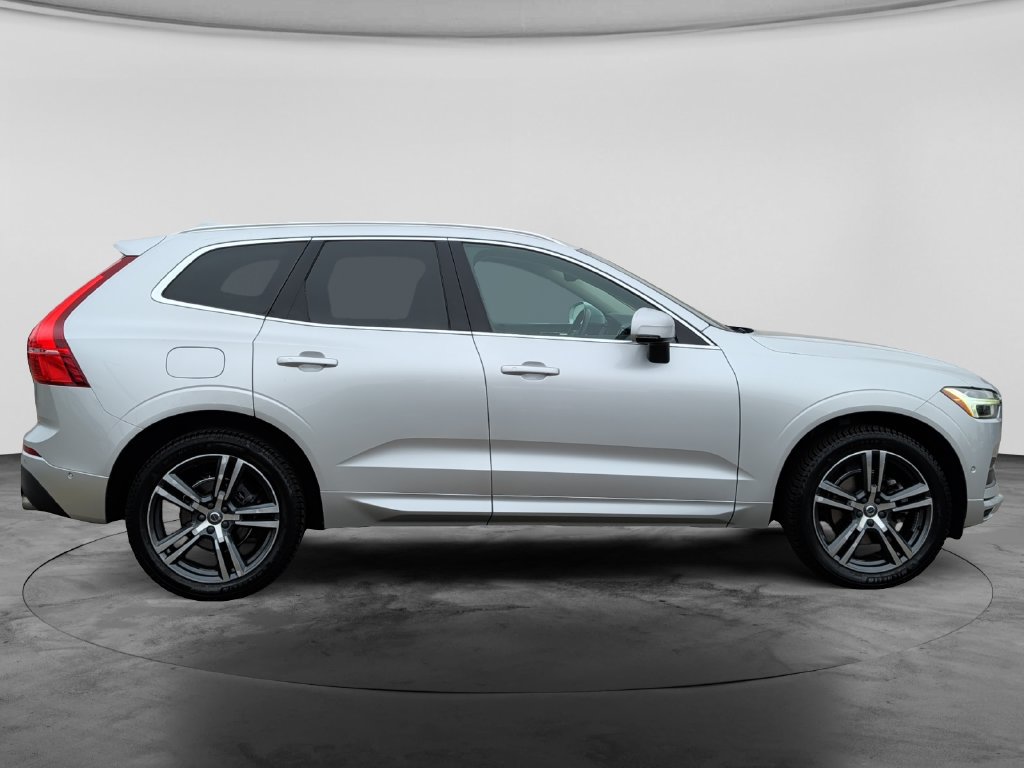 Used 2019 Volvo XC60 T5 Momentum w/ Premium Package AWD/4WD image 8