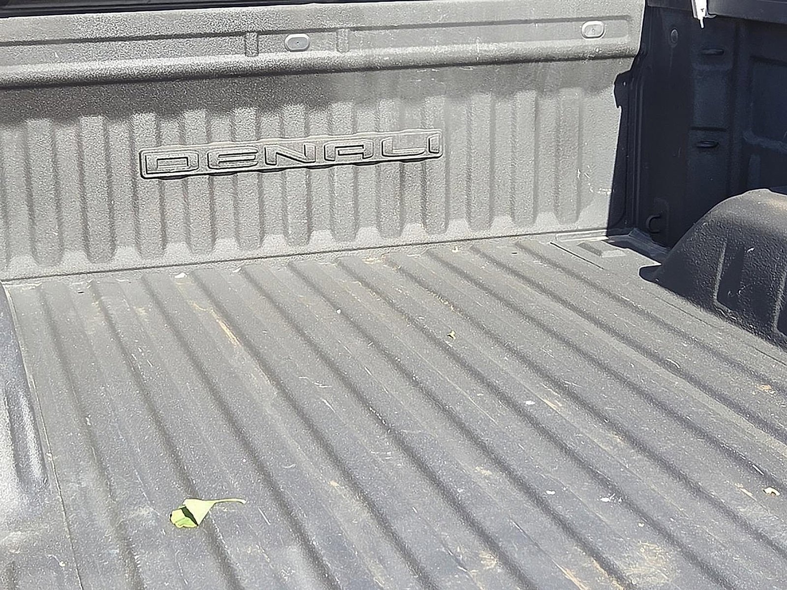 Used 2021 GMC Sierra 1500 Denali w/ Denali Premium Package image 8