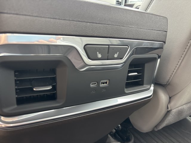 New 2026 GMC Sierra 2500 SLT w/ SLT Premium Package AWD/4WD image 19