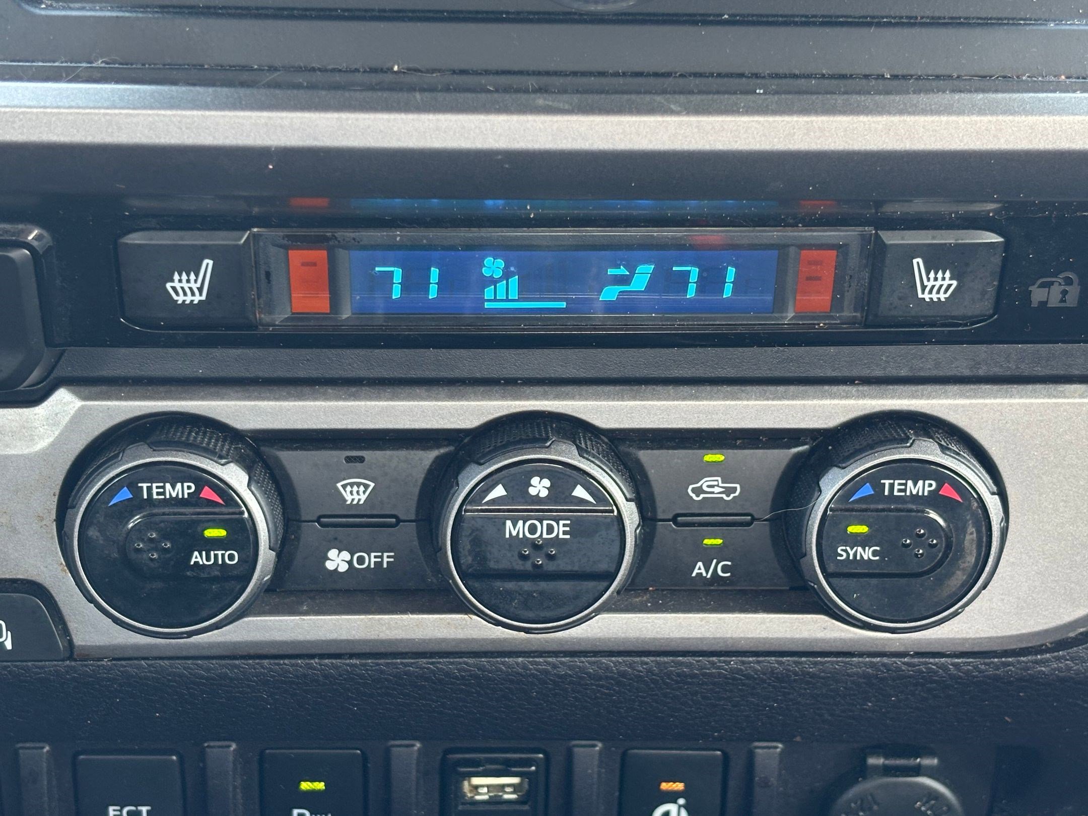 Used 2017 Toyota Tacoma Limited image 23