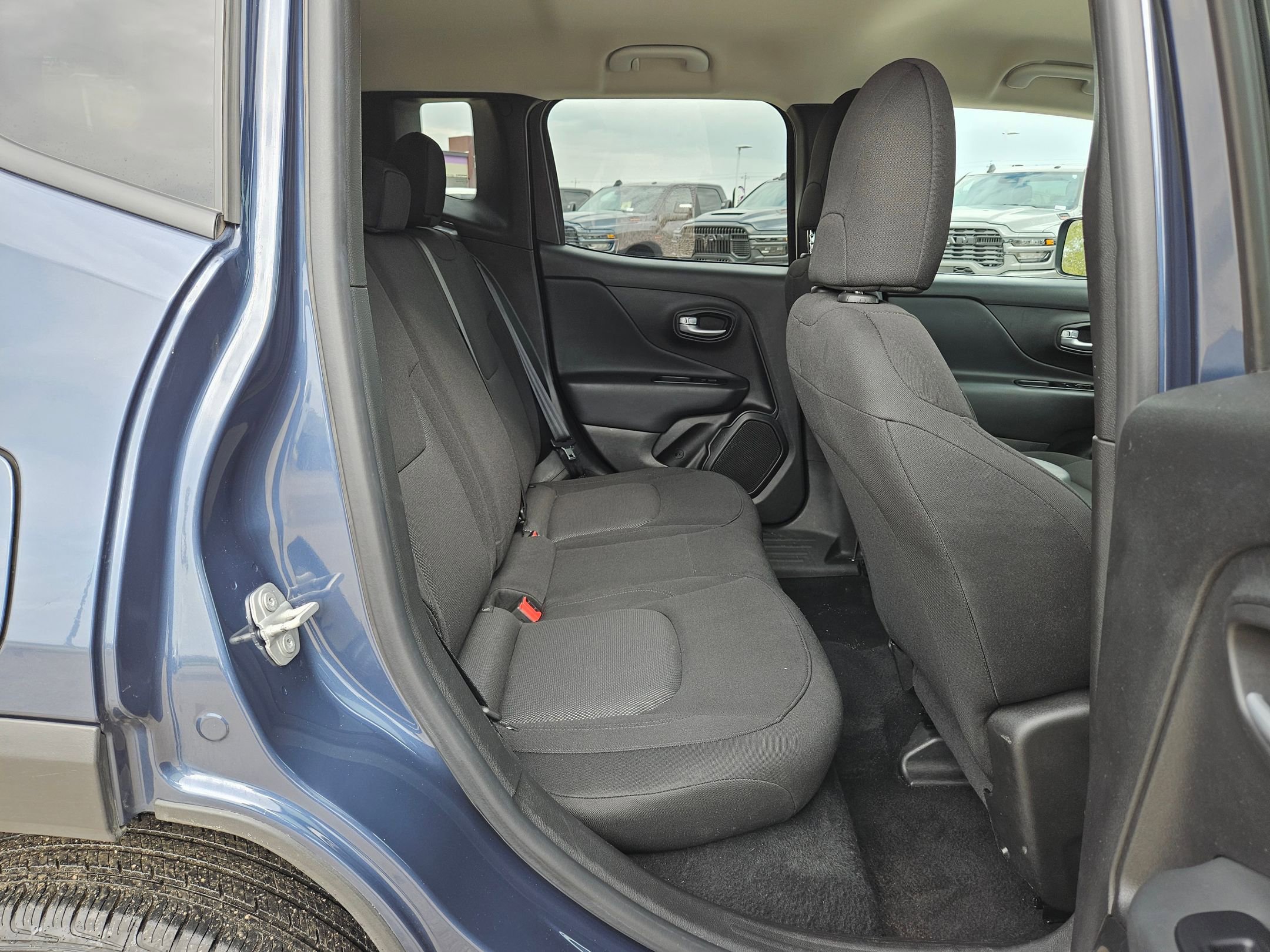 Certified 2023 Jeep Renegade Latitude image 25