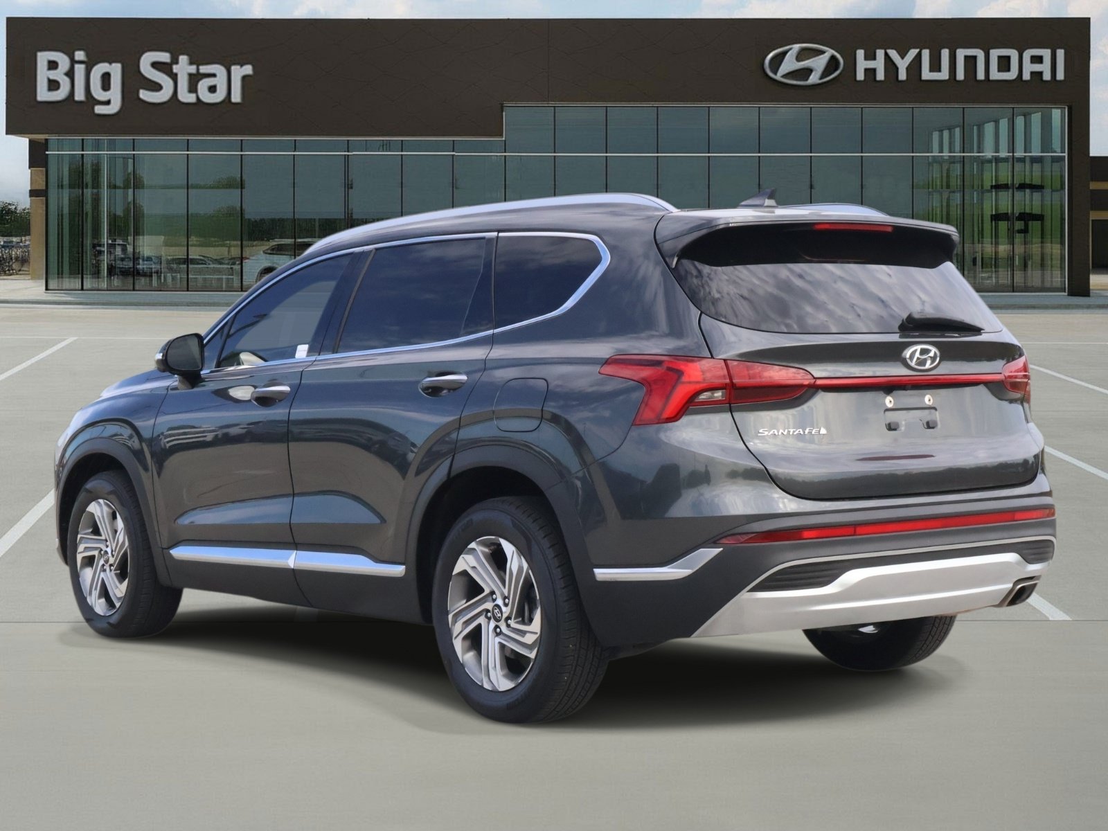 Used 2023 Hyundai Santa Fe SEL w/ Premium Package FWD image 3