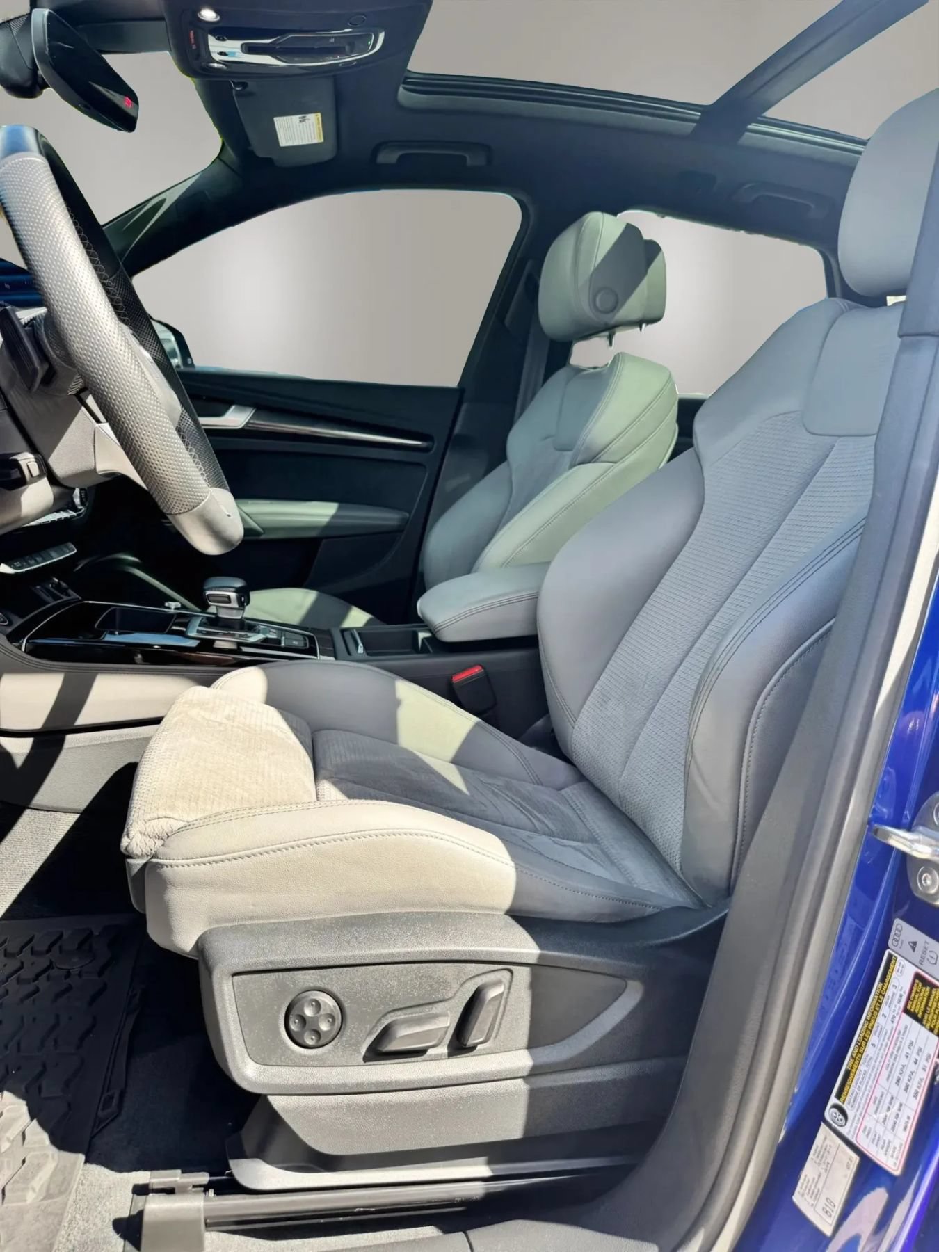 Used 2022 Audi SQ5 Premium Plus w/ Premium Plus Package AWD/4WD image 12