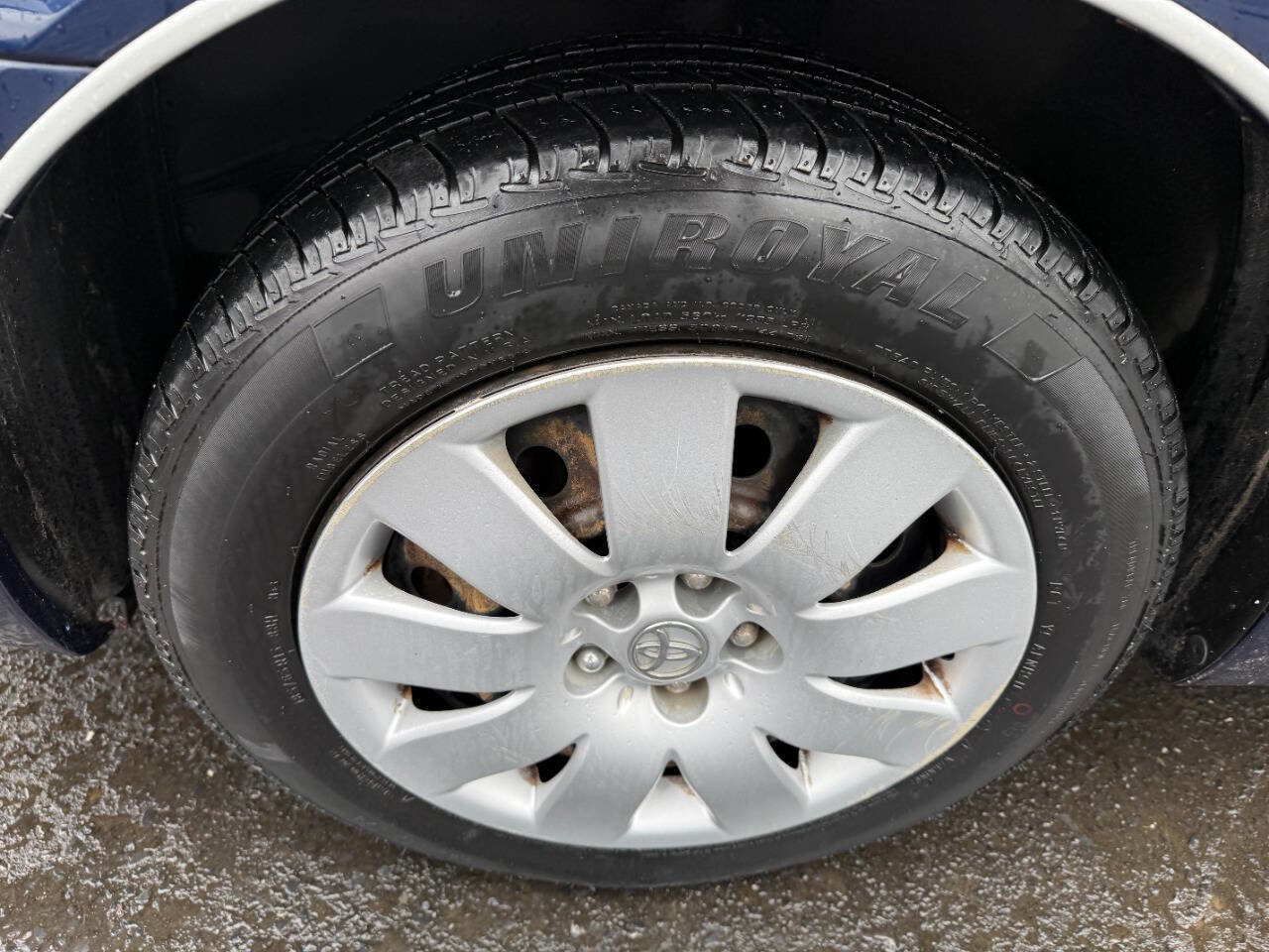 Used 2004 Toyota Corolla CE FWD image 9