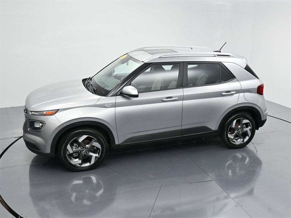 Used 2023 Hyundai Venue SEL image 53