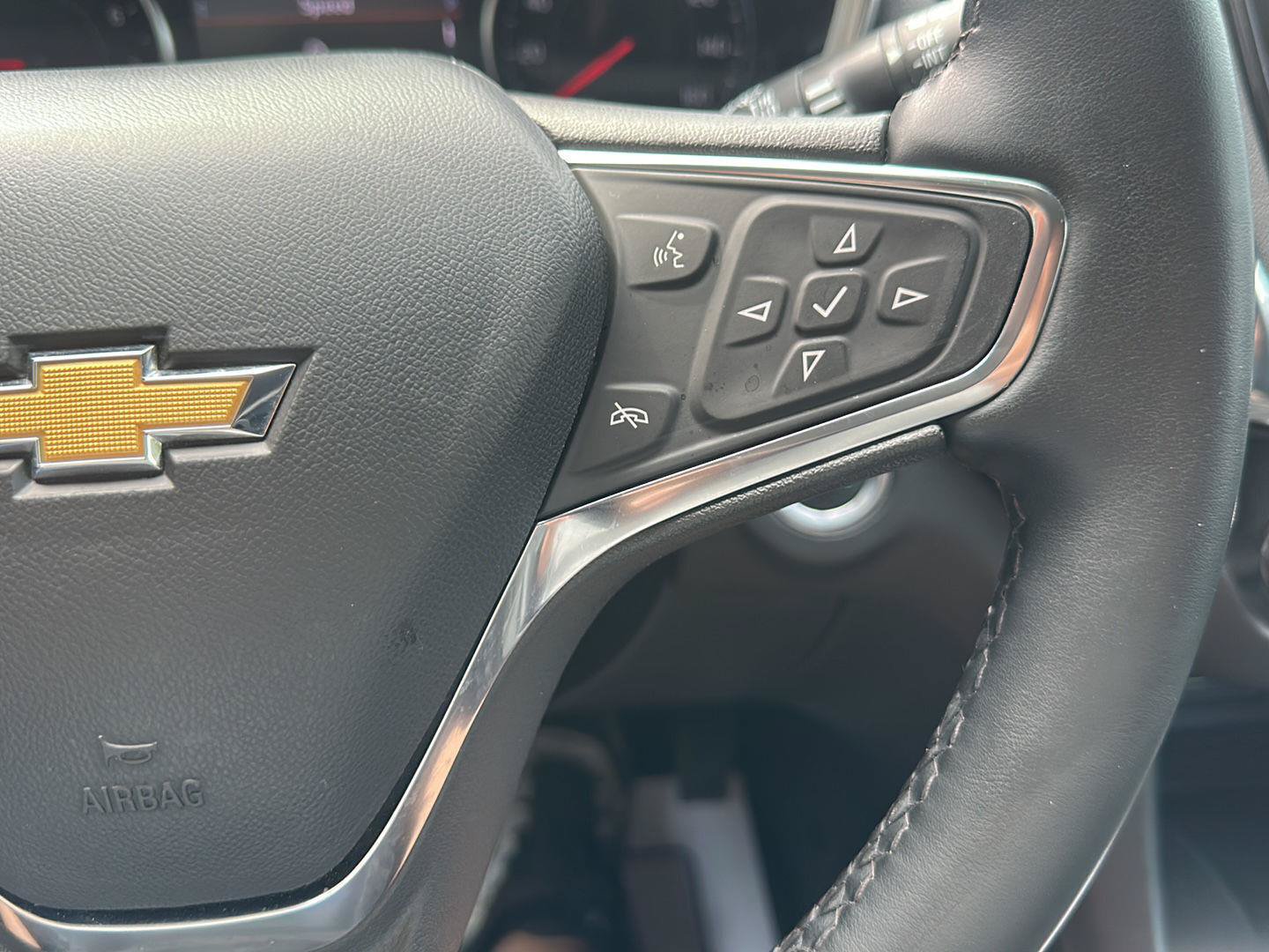 Used 2024 Chevrolet Equinox Premier FWD image 27