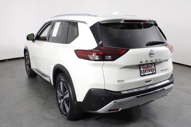 Certified 2023 Nissan Rogue Platinum FWD image 16