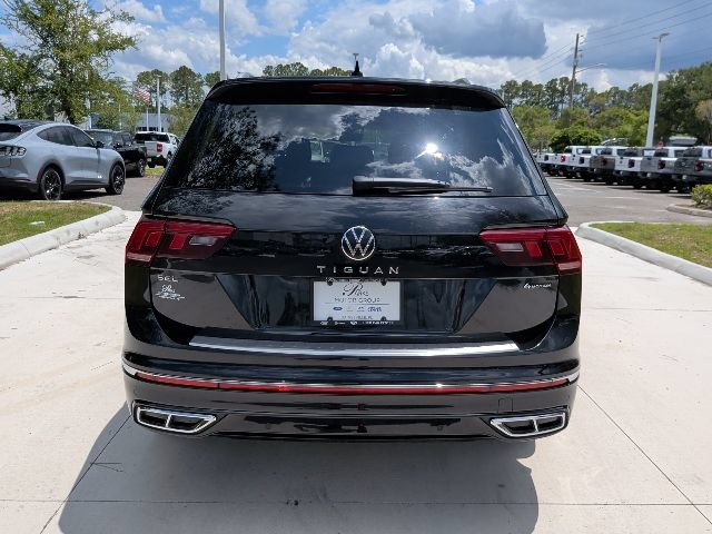 Used 2022 Volkswagen Tiguan SEL R-Line AWD/4WD image 13