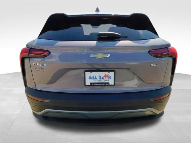 New 2025 Chevrolet Blazer EV LT image 8