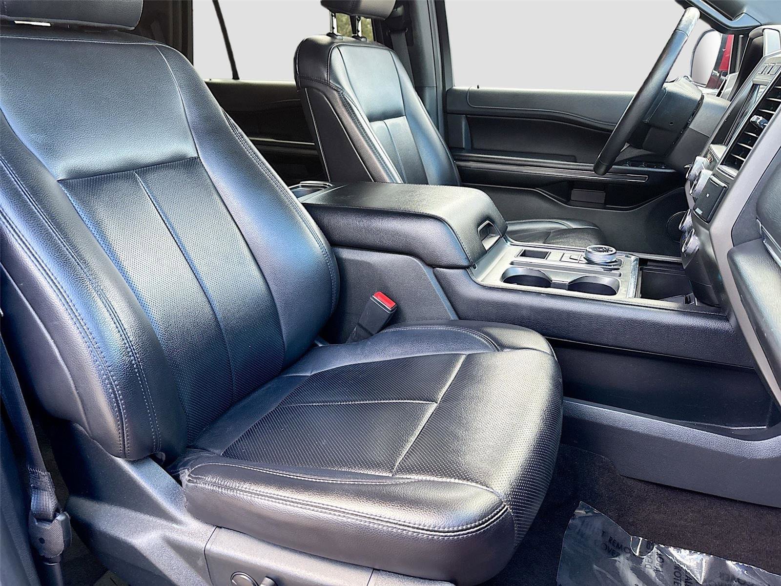 Used 2021 Ford Expedition XLT image 31