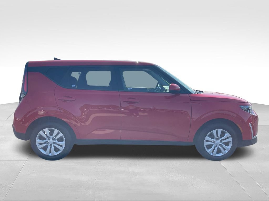 Used 2024 Kia Soul LX FWD image 6